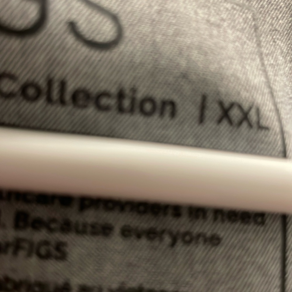 Figs Men’s Scrub Technical Collection top in size xxlg - Picture 3 of 5